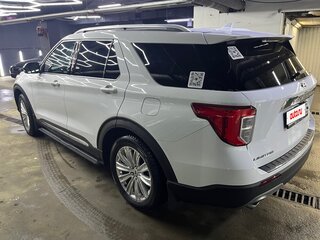 2020 Ford Explorer VI, белый, 4600000 рублей, вид 4