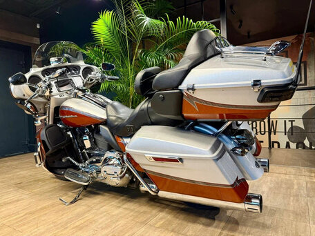 2014 Harley-Davidson CVO Limited, красный, 1890000 рублей, вид 3