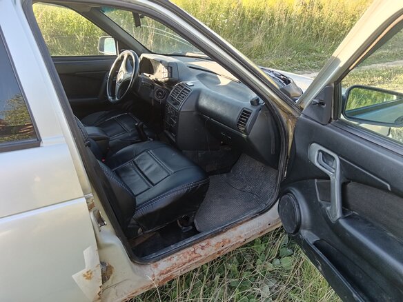 2005 Lada (ВАЗ) 2110, серебристый, 130000 рублей - вид 5