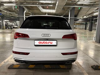 2020 Audi Q5 45 TFSI II (FY) Рестайлинг, белый, 4249000 рублей, вид 4