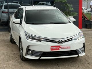 2018 Toyota Corolla XI (E160, E170, E180) Рестайлинг 1, белый, 1490000 рублей, вид 3