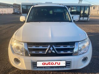 2011 Mitsubishi Pajero IV Рестайлинг 1, белый, 2390000 рублей, вид 3
