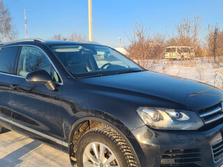 2012 Volkswagen Touareg II, чёрный, 1690000 рублей, вид 2