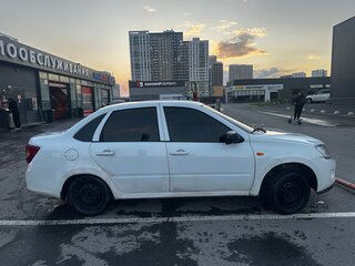 2013 Lada (ВАЗ) Granta I, белый, 320000 рублей, вид 3
