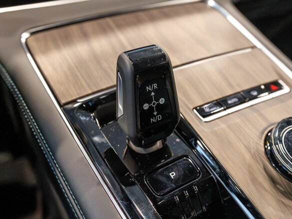 2026 Geely Monjaro I Рестайлинг, белый, 4954990 рублей - вид 22