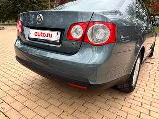 2008 Volkswagen Jetta DSG-7 V, серый, 820000 рублей, вид 4