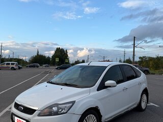 2009 Ford Focus II Рестайлинг, белый, 300000 рублей, вид 3