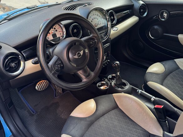 2013 Mini Hatch Cooper S II (R56) Рестайлинг, голубой, 1500000 рублей - вид 5