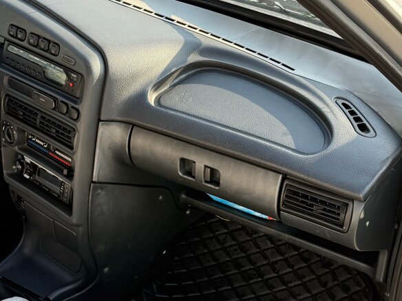 2005 Lada (ВАЗ) 2113, серебристый, 250000 рублей - вид 20