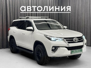 2017 Toyota Fortuner II, белый, 3000000 рублей, вид 3