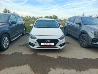 2017 Hyundai Solaris II, белый, 800000 рублей, вид 1