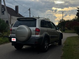 2000 Toyota RAV4 II (XA20), золотистый, 635000 рублей, вид 4