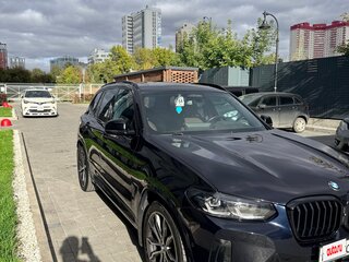 2021 BMW X3 30i xDrive III (G01) Рестайлинг, чёрный, 5250000 рублей, вид 3