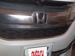 2017 Honda Stepwgn Spada V, белый, 2150000 рублей, вид 4
