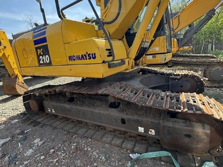 2021 Komatsu PC210, жёлтый, 11230000 рублей, вид 3