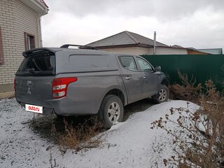 2015 Mitsubishi L200 V, серый, 1200000 рублей, вид 2