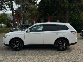 2014 Mitsubishi Outlander III Рестайлинг, белый, 1550000 рублей, вид 3