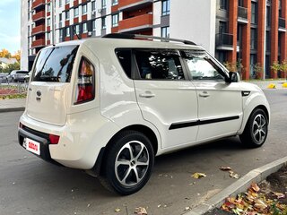 2011 Kia Soul I Рестайлинг, белый, 700000 рублей, вид 4