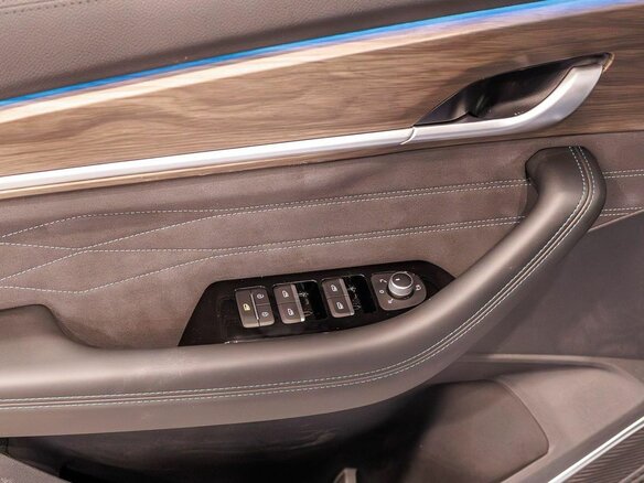 2026 Geely Monjaro I Рестайлинг, белый, 4954990 рублей - вид 17
