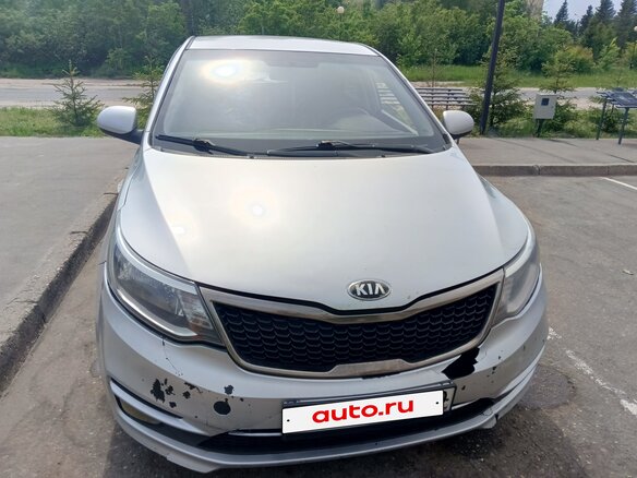 2015 Kia Rio III, серебристый, 500000 рублей