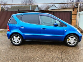2001 Mercedes-Benz A-Класс 140 I (W168), синий, 300000 рублей, вид 2