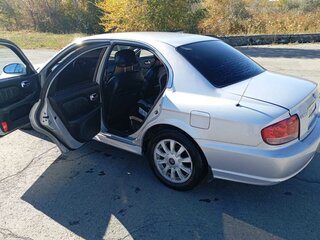 2011 Hyundai Sonata ТагАЗ IV (EF) Рестайлинг, серебристый, 460000 рублей, вид 3
