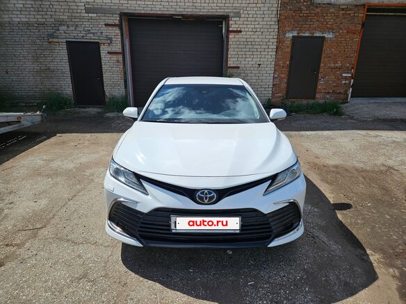 2021 Toyota Camry US Market VIII (XV70) Рестайлинг, белый, 3050000 рублей