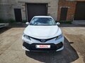 2021 Toyota Camry US Market VIII (XV70) Рестайлинг, белый, 3050000 рублей