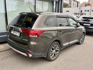 2016 Mitsubishi Outlander III Рестайлинг 2, коричневый, 1499000 рублей, вид 3