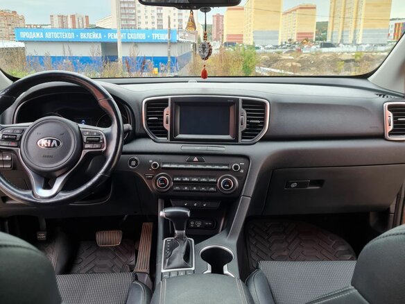 2018 Kia Sportage IV, коричневый, 2000050 рублей - вид 2