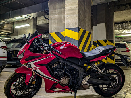 2020 Honda CBR 650R, красный, 850000 рублей, вид 3
