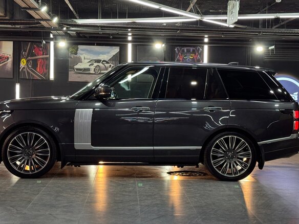 2021 Land Rover Range Rover IV Рестайлинг, серый, 9550000 рублей - вид 7