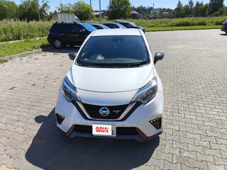 2020 Nissan Note Nismo e-Power II Рестайлинг, белый, 1750000 рублей, вид 3
