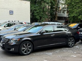 2010 Lexus LS Long 600h L IV Рестайлинг, серый, 1400000 рублей, вид 2