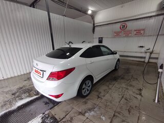 2015 Hyundai Solaris I Рестайлинг, белый, 1080000 рублей, вид 4