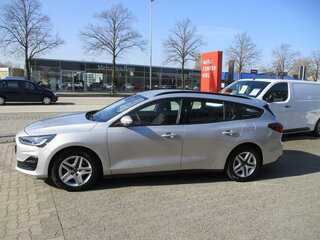 2022 Ford Focus Active IV Рестайлинг, серебристый, 2042979 рублей, вид 3