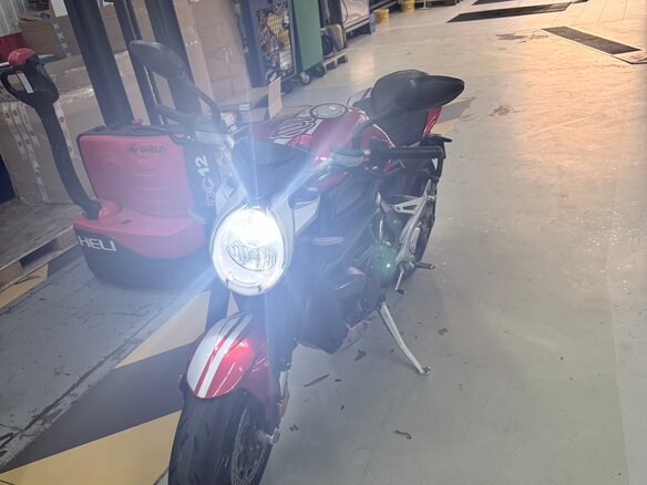 2018 MV Agusta Brutale 800, красный, 620000 рублей - вид 6