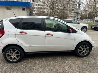 2009 Mercedes-Benz A-Класс 170 II (W169) Рестайлинг, белый, 470000 рублей, вид 2