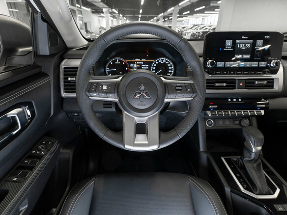 2025 Mitsubishi L200 VI, белый - вид 9