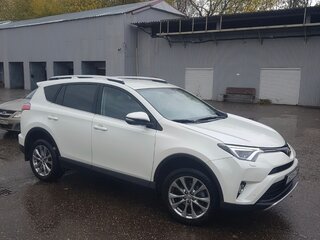 2017 Toyota RAV4 IV (XA40) Рестайлинг, белый, 2600000 рублей, вид 2