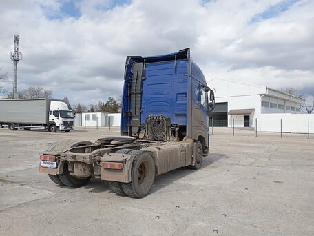 2016 Volvo FH, синий, 5202000 рублей, вид 3