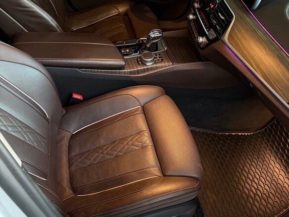 2019 BMW 5 серии 520d xDrive VII (G30/G31/G38), белый, 3100000 рублей - вид 10