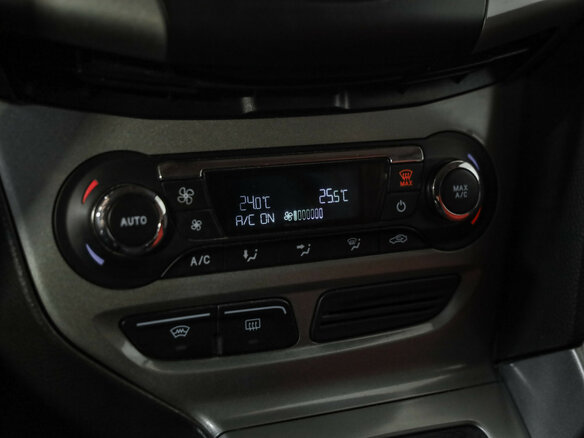 2013 Ford Focus III, белый - вид 14