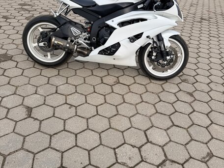 2011 Yamaha YZF-R6, белый, 700000 рублей, вид 2