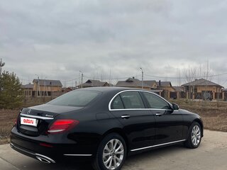 2019 Mercedes-Benz E-Класс 220 d V (W213, S213, C238), чёрный, 4099000 рублей, вид 4
