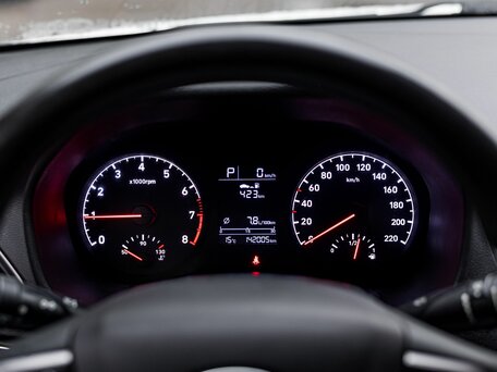2017 Hyundai Solaris II, белый, 892000 рублей, вид 5
