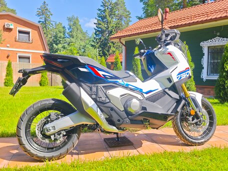2026 Honda X-ADV, белый, 1689000 рублей, вид 4