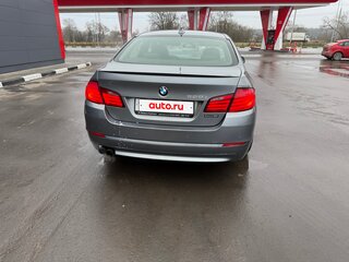 2010 BMW 5 серии 523i VI (F10/F11/F07), серый, 1350000 рублей, вид 4