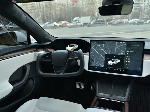2022 Tesla Model S Long Range I Рестайлинг 2, белый, 7000000 рублей - вид 5