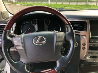 2013 Lexus LX 570 III Рестайлинг, белый, 5200000 рублей, вид 4